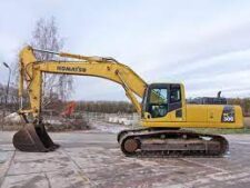 Komatsu PC300 bontott alkatrészek – motor, hidraulikaszivattyú, forgatómű