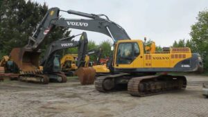 Volvo ec460 bontott alkatrészek: futólánc, görgők, hidraulikaszivattyú