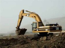 Alkatrészek bontott Caterpillar 330, 330B, 330C, 330BL kotrógépekhez