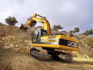 Alkatrészek jcb js240 és js330 kotrógépek bontásából