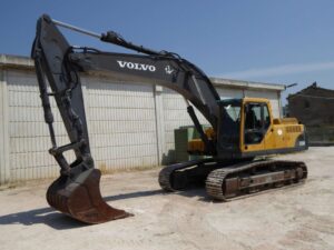 Volvo ec290 bontott alkatrészek: motor, hidraulikaszivattyú, forgókorona