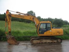 Alkatrészek Hyundai 160LC-3 kotrógépből, bontott állapotban