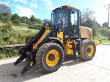 Alkatrészek JCB 411 homlokrakodó bontásból