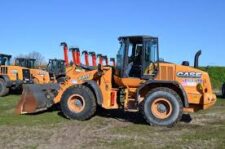 Case 721 alkatrészek bontottan – Motor, differenciálmű, első tengely