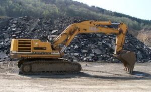 Liebherr r962 kotrógép bontott alkatrészek: motor, gördülőgörgők, forgótányér