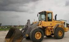 Volvo L90E alkatrészek – Motor, első/hátsó tengely, kerékagy