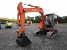 Használt alkatrészek Hitachi EX60-3 kotrógéphez – Kotrógép fotó