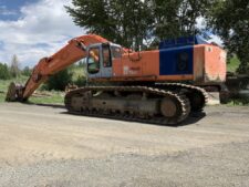 Alkatrészek Hitachi EX750 kotrógépből: joystick, hidraulikus szivattyú