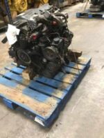 Mercedes OM647 motor alkatrész palettán