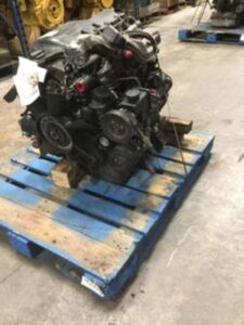 Mercedes om647 motor alkatrész palettán