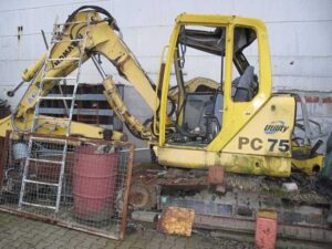 Használt alkatrészek komatsu pc75 kotrógéphez