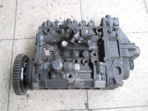 Mercedes-benz befecskendező szivattyú bosch kód 0402896033