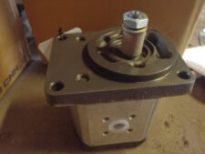 Bosch 510725030 hidraulikus szivattyú OK L105 homlokrakodóhoz