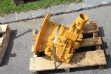 Liebherr R 900 használt hidraulikus szivattyú jó állapotban