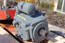 Liebherr PR721 buldózer hidraulikus szivattyú
