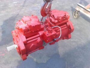 Komatsu pc220 kotrógép hidraulikaszivattyú