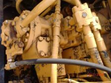 Komatsu PC180 kotrógép hidraulikaszivattyú