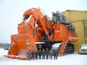 Gigant hidraulikus bányászati kotrógép – szlovákia modell (megadott méretek)