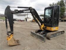 John Deere 35D minikotró
