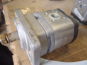 Bosch 0510 445 300 hidraulikus szivattyú (német import)