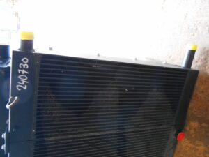 Hűtőradiátor cod 240730 case wx165 kotrógéphez