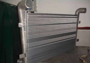 Intercooler hűtő caterpillar 345 kotrógéphez