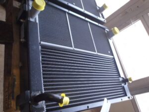 Hűtőradiátor akg 5290770000 cas 688 kotrógépekhez