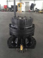 Fordulatszámcsökkentő Komatsu PC 240-6 kotrógéphez