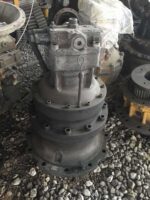 Fordító hajtómű Hitachi ZX270, ZX280, ZX330, ZX350 kotrógépekhez