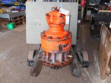 Fordítóáttétel Hitachi EX550 kotrógéphez