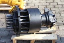Fordítóházmű JCB JS130 – JS450 kotrógépekhez