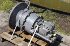 Forgató reduktor Hitachi EX1000 kotrógéphez