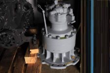 Fordítóáttétel Hitachi FH 220 kotrógéphez