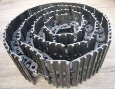 Liebherr, Komatsu lánctalpas lánc kotrógépekhez