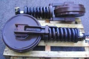Vezetőkerék feszítőrugóval caterpillar 315c kotrógéphez
