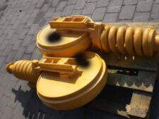 Vezetőkerék (idler) Caterpillar 375 kotrógéphez