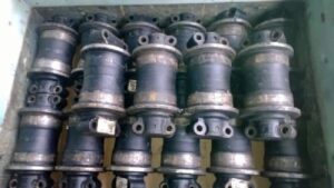 Görgő caterpillar 325bln kotrógéphez – bontott alkatrész