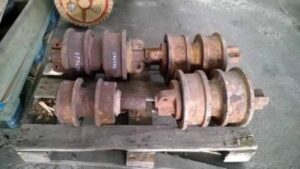 Görgő caterpillar d9g és d9h gépekhez