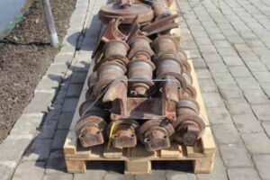 Felső és alsó görgők poclain 1088 kotrógépekhez