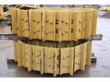 Komatsu D375A lánctalp – nehézgép alkatrész Mureș