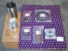 Perkins motor javítókészlet: dugattyúk, gyűrűk, csapágyak, hajtókar, stb.