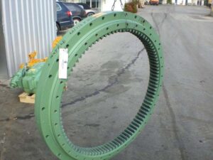 Forgókorona liebherr 922-hez – raktáron