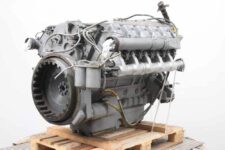 Deutz F10L513 motor - Építőgép alkatrész, bontott gépalkatrész