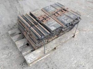 Gumiköpeny lánctalpas kotrógépekhez caterpillar 323/324 – készleten