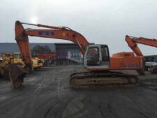 Használt alkatrészek Hitachi EX 255 kotrógéphez, bontott állapotban