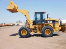 Raktáron Caterpillar 928G homlokrakodó alkatrészek