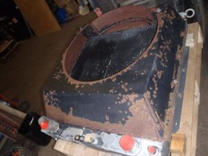 Hűtőradiátor jcb js160lc kotrógéphez, használt, rozsdás állapotban