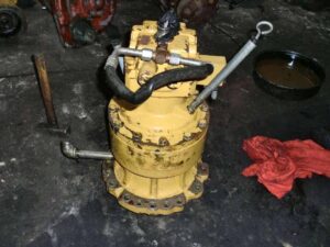 Forgató reduktor caterpillar 312-hez – készleten