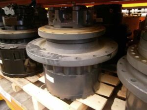 Végáttétel komatsu pc210-11 kotrógéphez