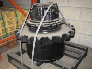 Végáttétel komatsu pc300 kotrógéphez